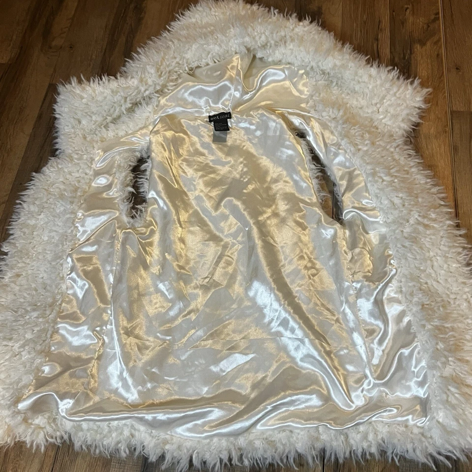 Chaleco con Capucha de Piel Sin Mangas Wet Seal Imitación Forrado Y2K Marfil Snow Bunny Talla S Foto 2 de 4