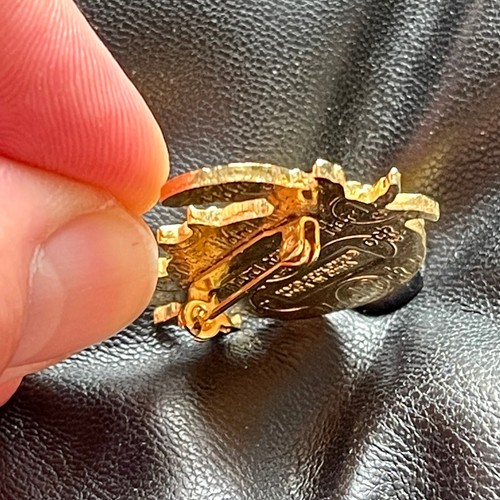 BALTIMORE US🎸HARD ROCK CAFE®HR PIN✅ORANGE CRAB YELLOW LOGO RED LETTERS CRAWFISH - Picture 3 of 4