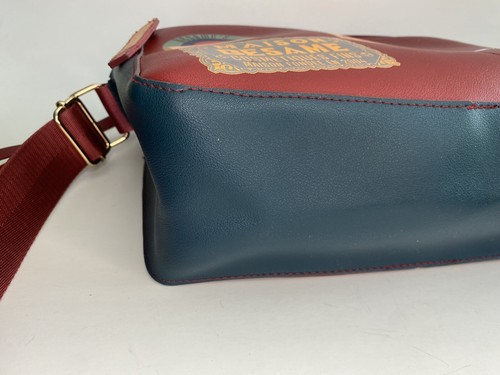 BESAME COSMETICS Weekender Makeup Travel Bag With Charm 12" x 8" x 4" - Picture 5 of 16