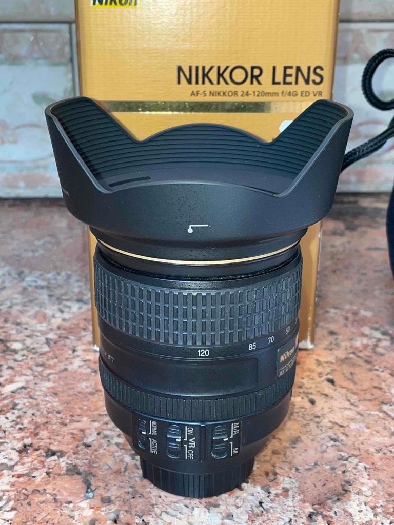 Nikon AF-S Nikkor 24-120mm F/4.0G ED VR Full Frame Zoom Camera