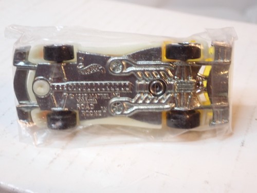 1995 Hot Wheels: Road Rocket - Excellent condition kept in baggie! - Picture 5 of 6