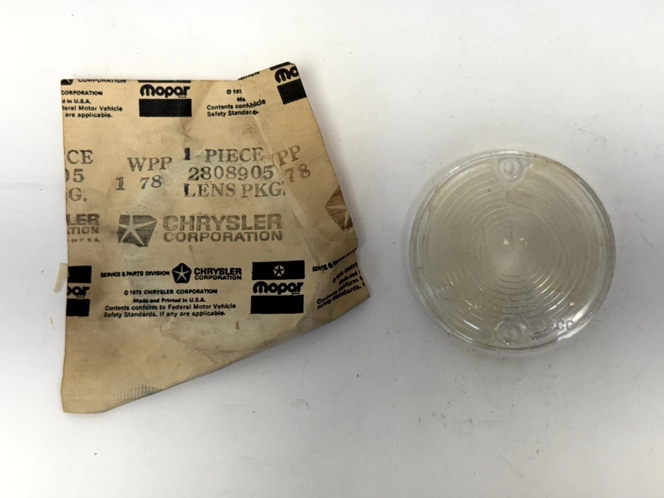Dodge Truck A-100 1966-1971 luz de respaldo lámpara lente transparente 2808905 nuevo de stock Foto 2 de 4