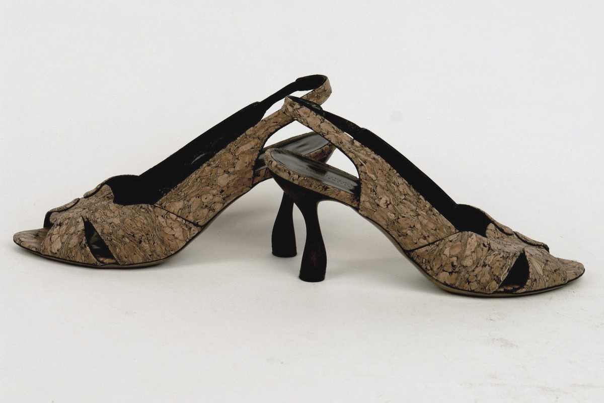 DONNA KARAN * COLLECTION * ITALY * LUXURY SLINGBACK HEEL IN  display picture 1