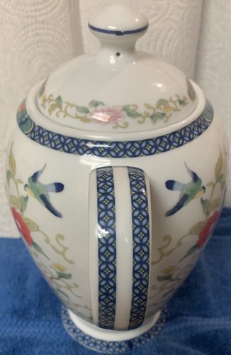 VINTAGE ROYAL TRADITIONS MING DYNASTY FINE PORCELAIN TEAPOT 7” TALL SHIPS FAST - Picture 4 of 7