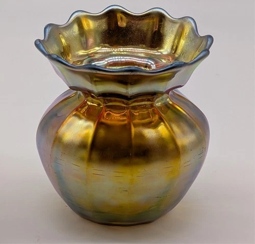 Signed STEUBEN Gold AURENE Iridescent Art Nouveau Glass Vase Shape #568