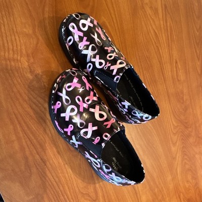 Spring Step Women's Slip-On Comfort Shoes Size 7 - Breast Cancer Awareness