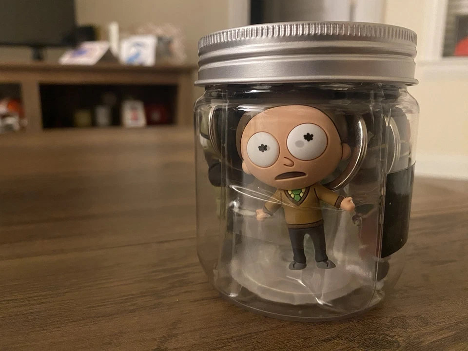 SDCC 2018 RICK & MORTY LLAVERO PEPINILLO TARRO SET MONOGRAMA (exclusivo de cómic) Foto 4 de 4