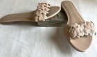 POUR LA VICTOIRE Lani Beige Leather Floral Padded Comfort Flat Sandals Slide 8.5 — photo 4