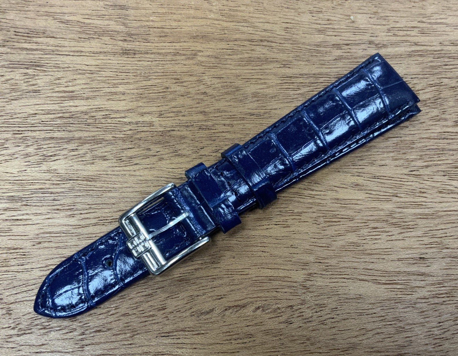 Bracelet de montre 18mm cuir marine pour un style chic au quotidien