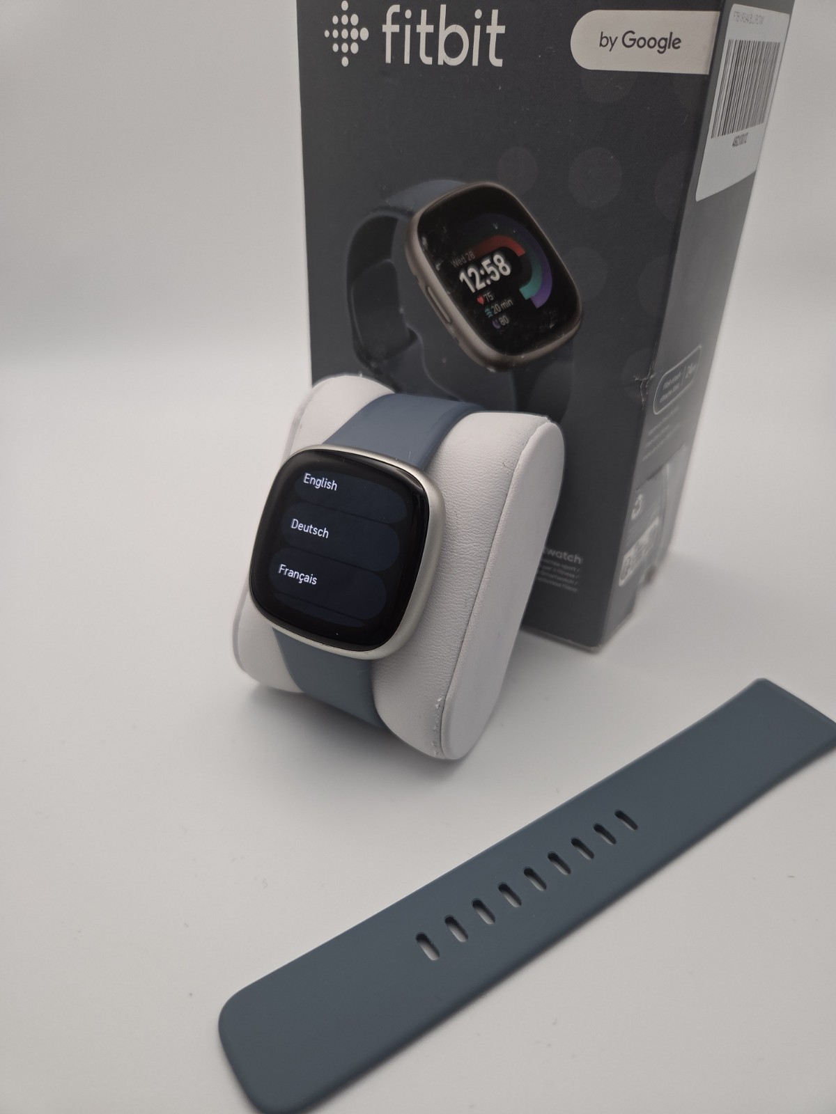 Fitbit Versa 4 Fitness Tracker Smartwatch Heart Rate GPS Sleep Heart- boxed