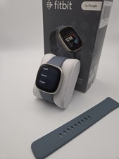 Fitbit Versa 4 Fitness Tracker Smartwatch Heart Rate GPS Sleep Heart- boxed