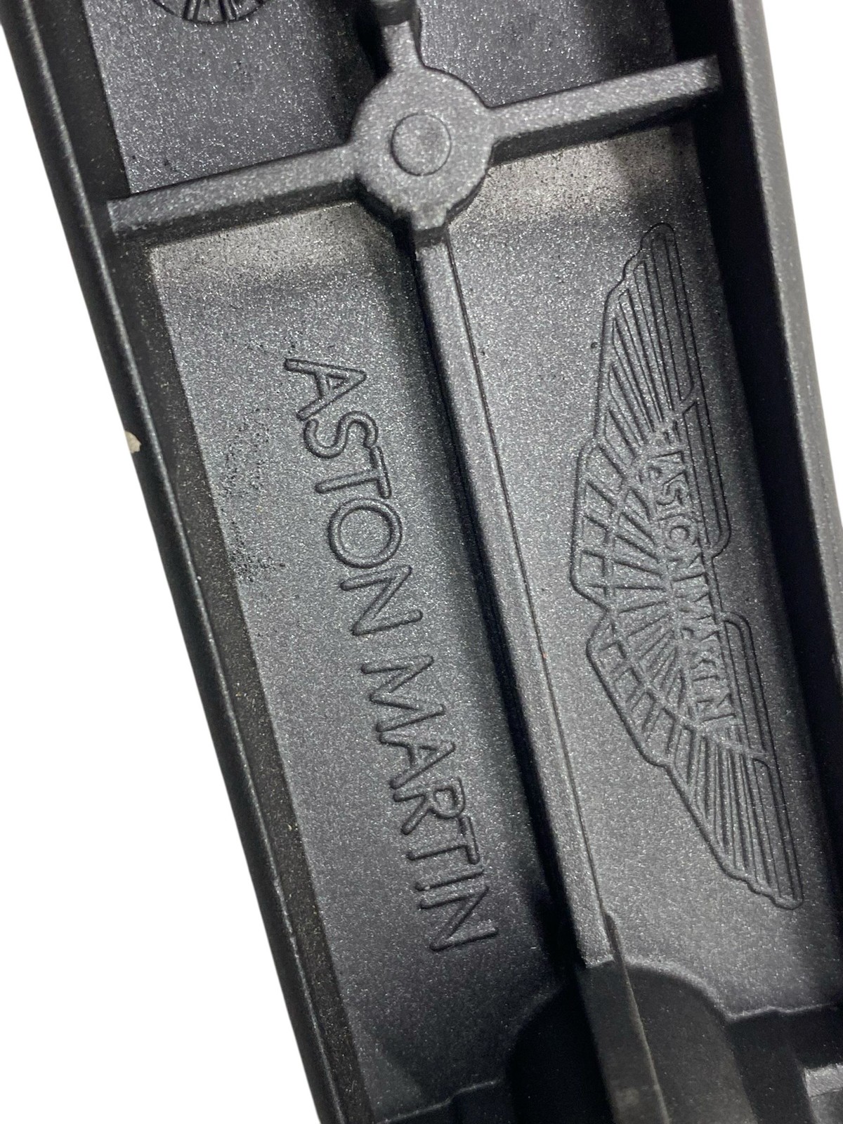 2009 Aston Martin Vantage Front Right Passenger Inner Door Handle W/ Armrest Pad