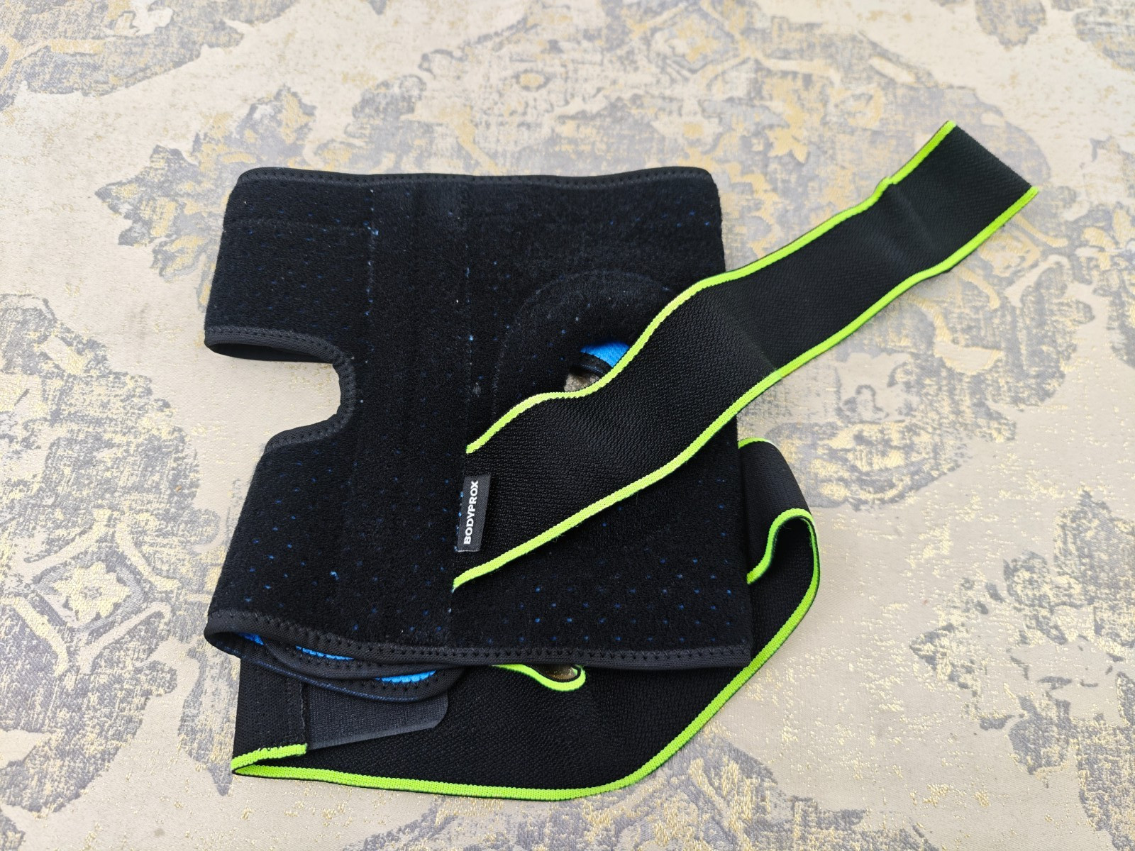 Bodyprox Knee Brace with Side Stabilizers & Patella Gel Pads for Knee Support