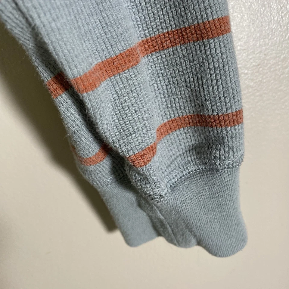 Y2K Volcom Thermal Waffle Shirt Men’s L Gray Striped Skater Cyber Goth - Image 4 of 4