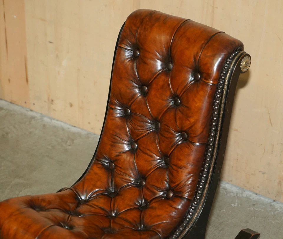 MECEDORA CHESTERFIELD MOVIMIENTO ESTÉTICO VICTORIANO ANTIGUO TOTALMENTE RESTAURADA Foto 3 de 4