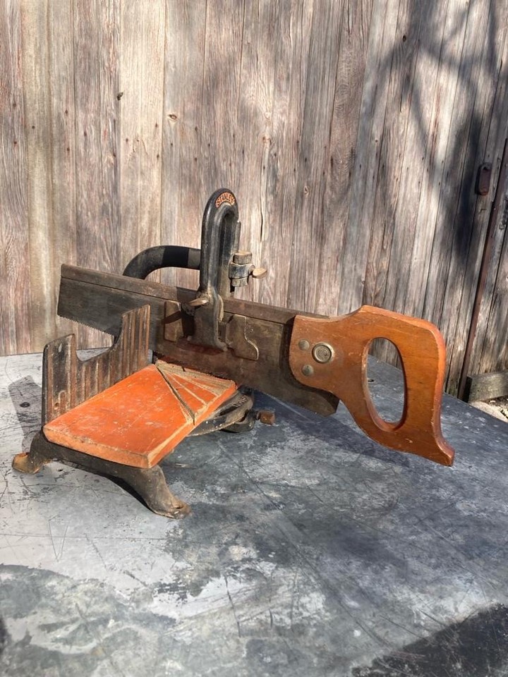 Vintage Stanley No 150 Cast Iron Miter Saw Box Woodworking Tool USA