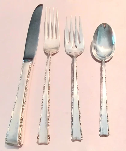 Madrigal by Lunt Sterling 4 Piece Place Setting- Modern