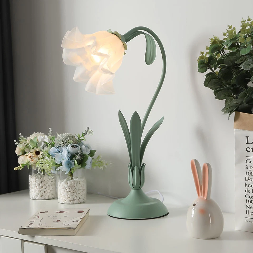 Tiffany Style Table Lamp Glass Flower Shaped Desk Light Bedside End Table Lamp - Image 2 of 4