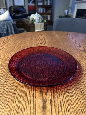 Arcoroc Ruby Red Glass 10'' Dinner Plates Luminarc France - Diamond Fan Star