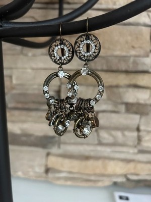 Elegante Vintage-Hängeohrringe: Patinierte Boho-Chic Ringe mit funkelnden Strass