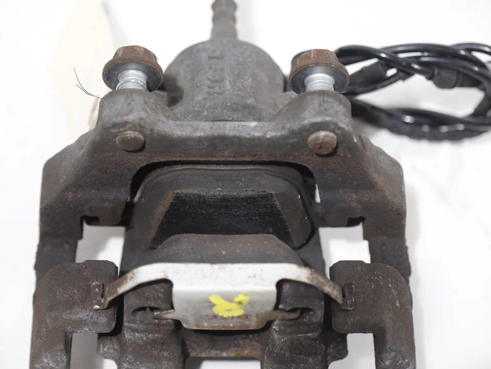 Pinza de freno trasera derecha Bosch 12-18 BMW F30 F33 F32 F36 328i 335i 428i 435i OEM Foto 4 de 4