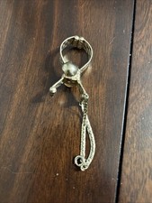 Antique Glove Clip Holder Gold Tone Metal Etched Victorian Style Open Work B86
