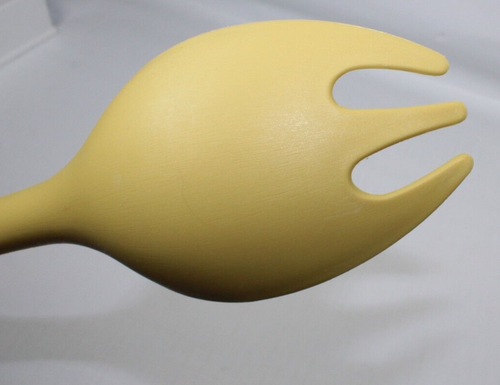 Vintage Yellow Tupperware Salad Serving Utensil Fork Spoon - Picture 10 of 13