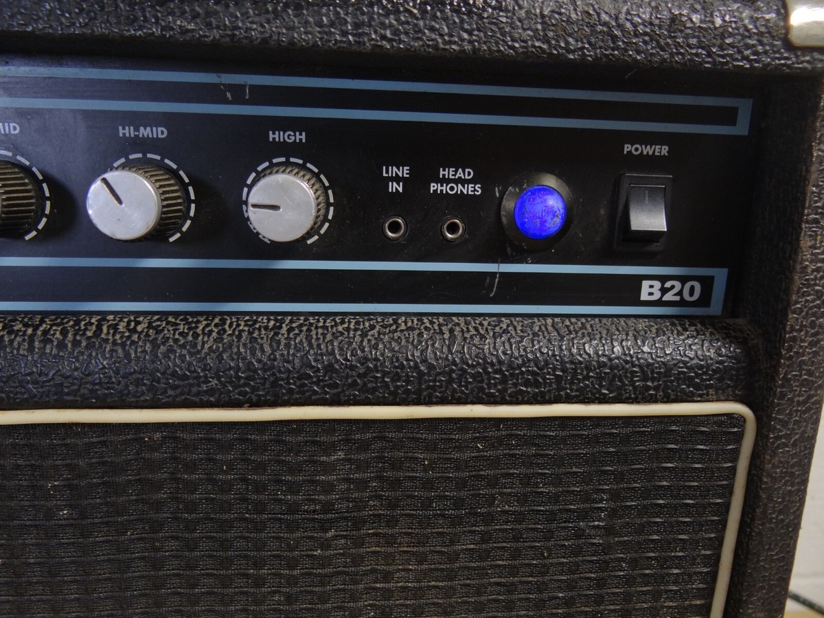 【マーツン】Acoustic B120 ベース用ヘッドアンプ Acoustic B120 Bass Head and Cabinet | Reverb