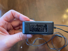 Netgear DSA-12R-12AUS 332-10006-01 12V 1A Switching AC Adapter NEW 30-5 USED