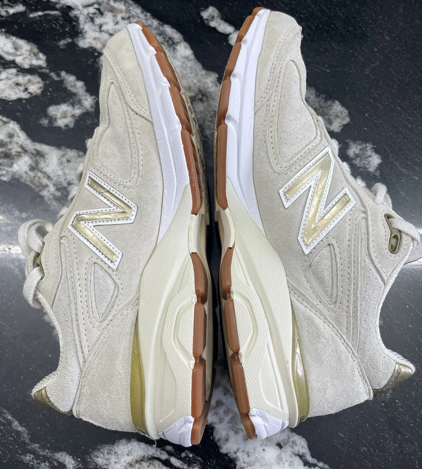 Size 9.5 - New Balance 990v4 Angora “Off White” Made In USA - Image 2 of 4