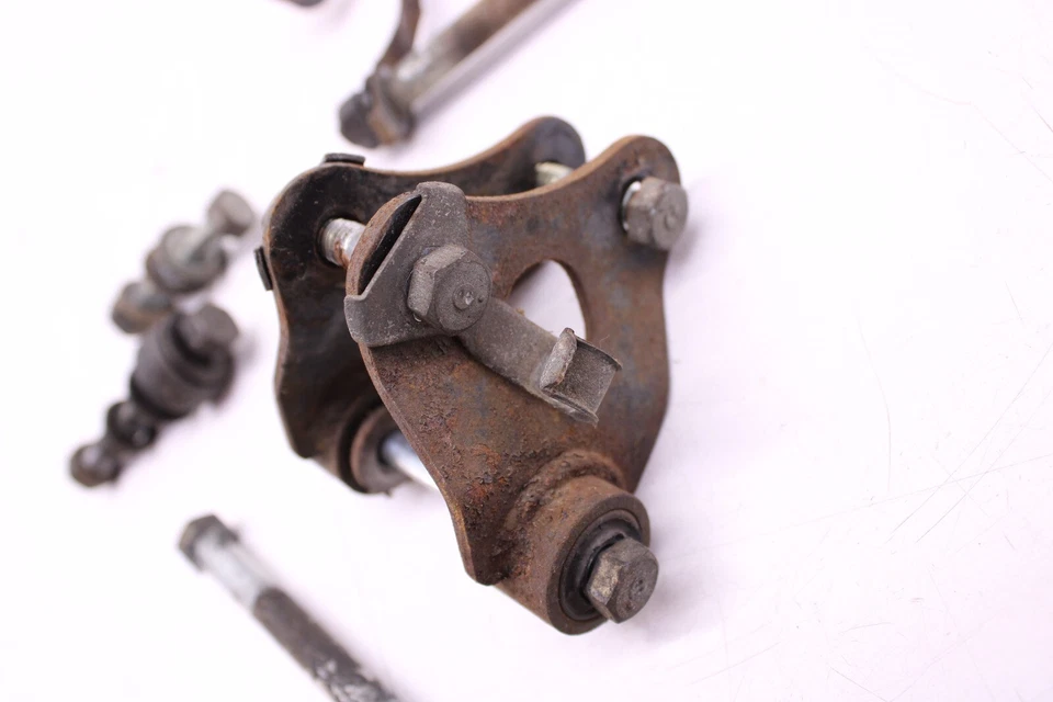 1972 HONDA CB350 КРЕПЕЖНЫЕ БОЛТЫ ДВИГАТЕЛЯ КРЕПЕЖНЫЕ ВИНТЫ КРОНШТЕЙН КРЕПЛЕНИЕ  - Изображение 2 из 4