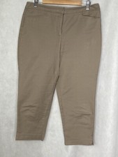 Fabulously Slimming Chico's Women s tapered capri Pants chicos 1 size 8