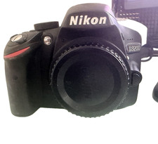 Nikon D3200 AF-S DX Nikkor 18-55mm f/3.5-5.6G VR Kit
