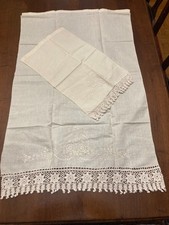 Set of 2 curtains - 1 tent cm 110x68 - 1 curtain cm 56x33 - New.