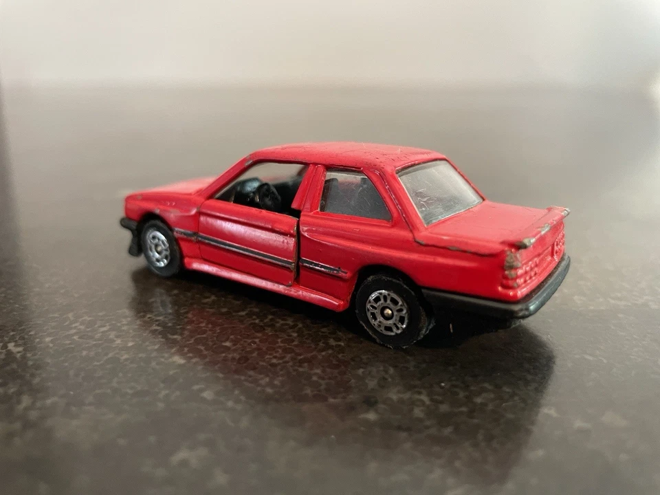 Corgi Red E30 BMW 325i 1/60 Scale Diecast Car Doors Open Vintage 1988 - Image 4 of 4