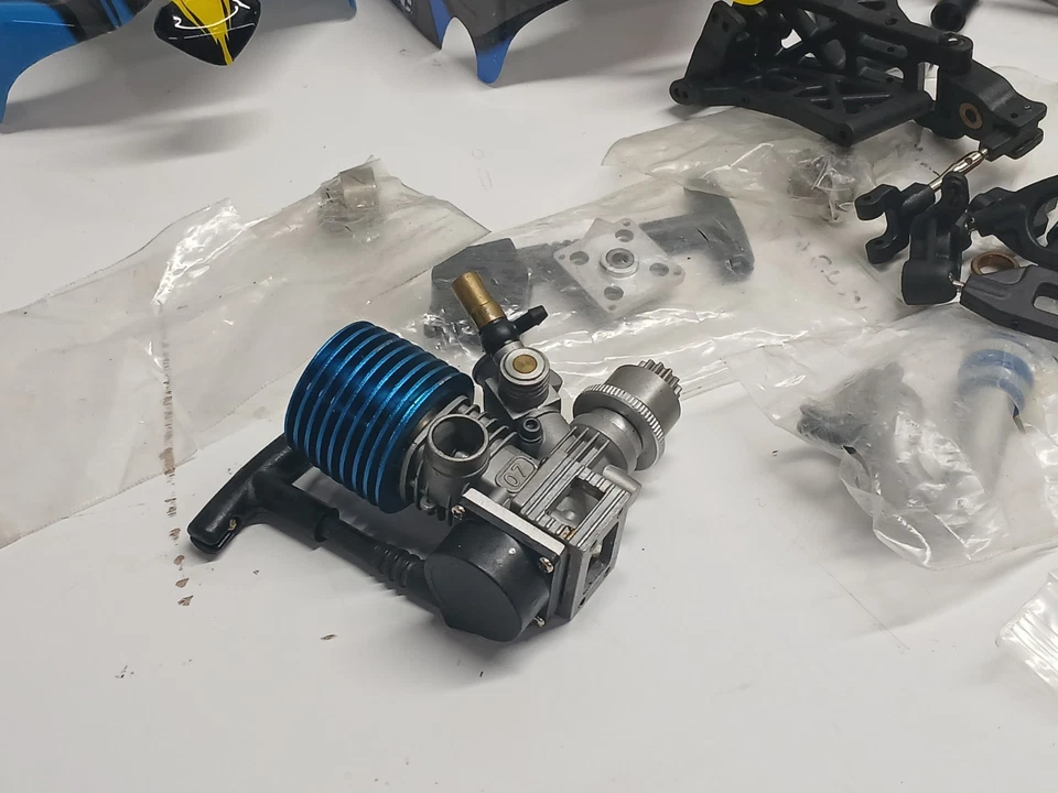 Exceed HSP RC 1/16 nitro 4WD Buggy Rare Parts or Repair - Image 2 of 4