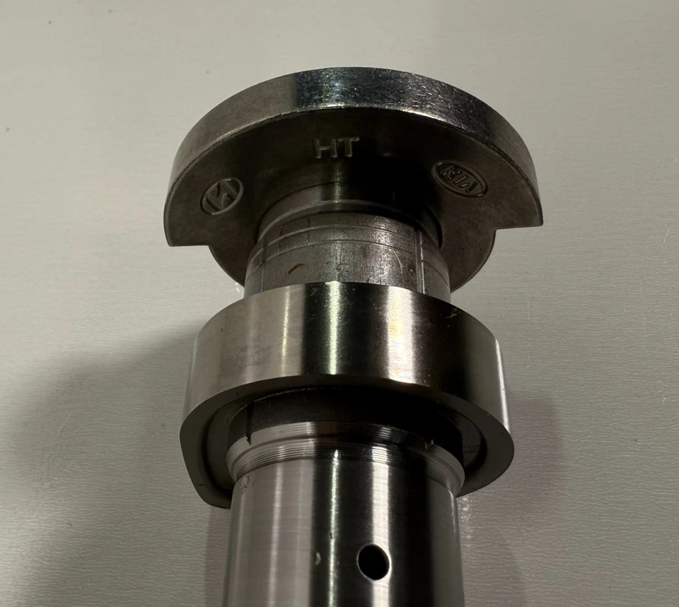 Árbol de levas de escape OEM NUEVO 24200-2G700 13-15 Hyundai Santa Fe 09-14 Sonata NUEVO OEM Foto 4 de 4