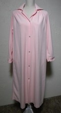 Vanity Fair Size S Pink Light Weight Bathrobe with Pearl Snaps