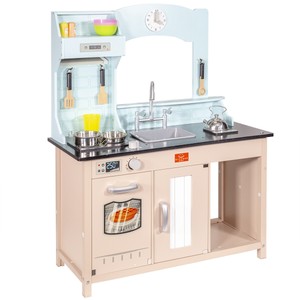 boys role in kitchen