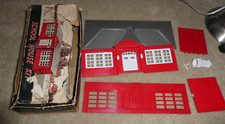 Vintage 1950s O Scale Plasticville Schoolhouse Building with Box