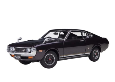 1/18 Toyota Celica Liftback 2000GT (RA25) 1973 (dunkellila metallic) [78769].