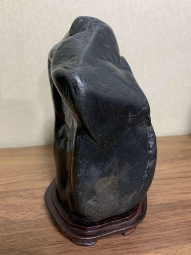 Kamui Kotan Suiseki Viewing Stone 15.5cm with Wood Base Hokkaido Japan Rare - Picture 4 of 6
