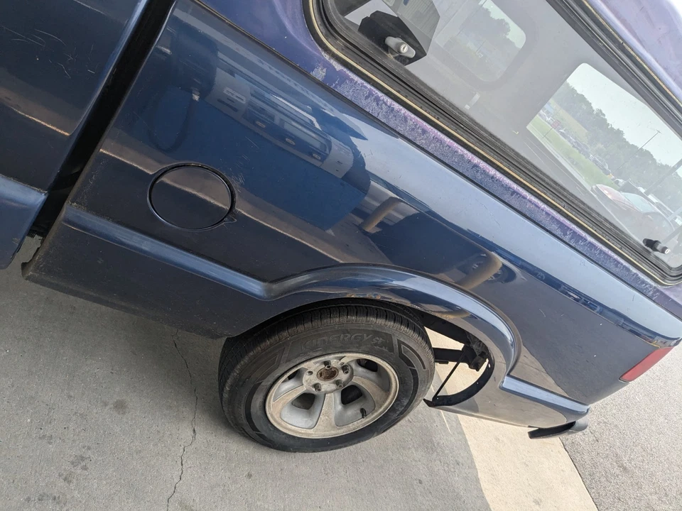 1994-2004 Chevrolet S-10 Used OEM Bed (Bed Only, Tailgate And Top Are Separate) - Image 2 of 4