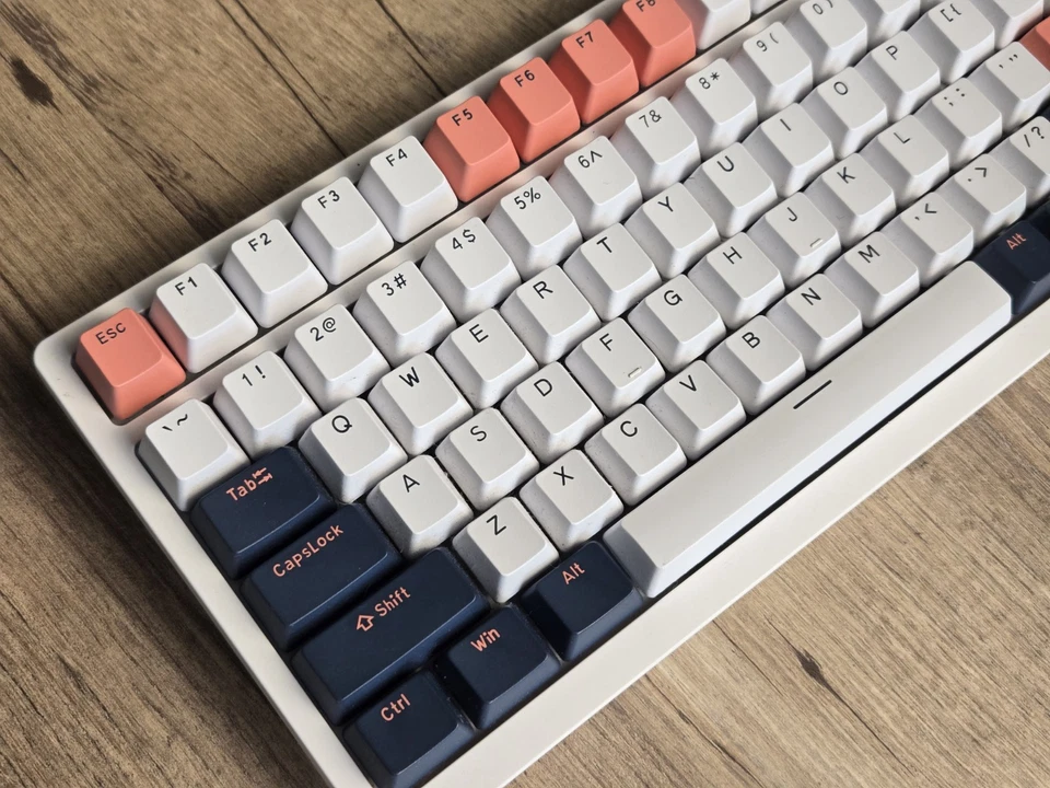 Royal Kludge RK98 Keyboard Tri-Mode BT/Rf/Usb-c, RGB, Hot-Swap, Classic Color - Image 2 of 4