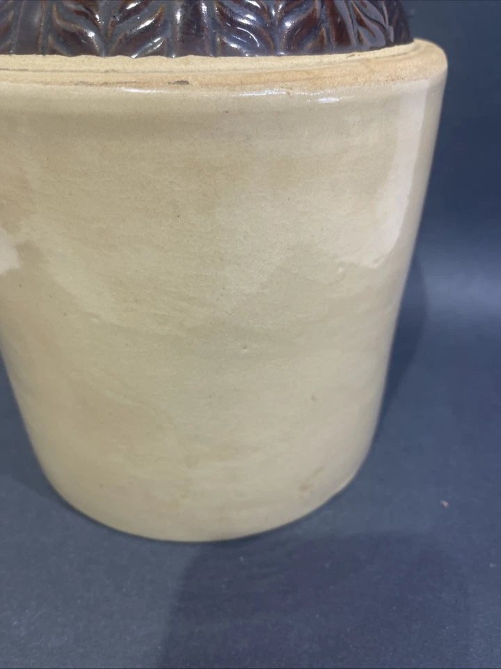 Ant. Primitve 1 Gal. Stone Croc Moonshine Shoulder Jug Wheat Pattern Cobb Stopr - Image 4 of 4