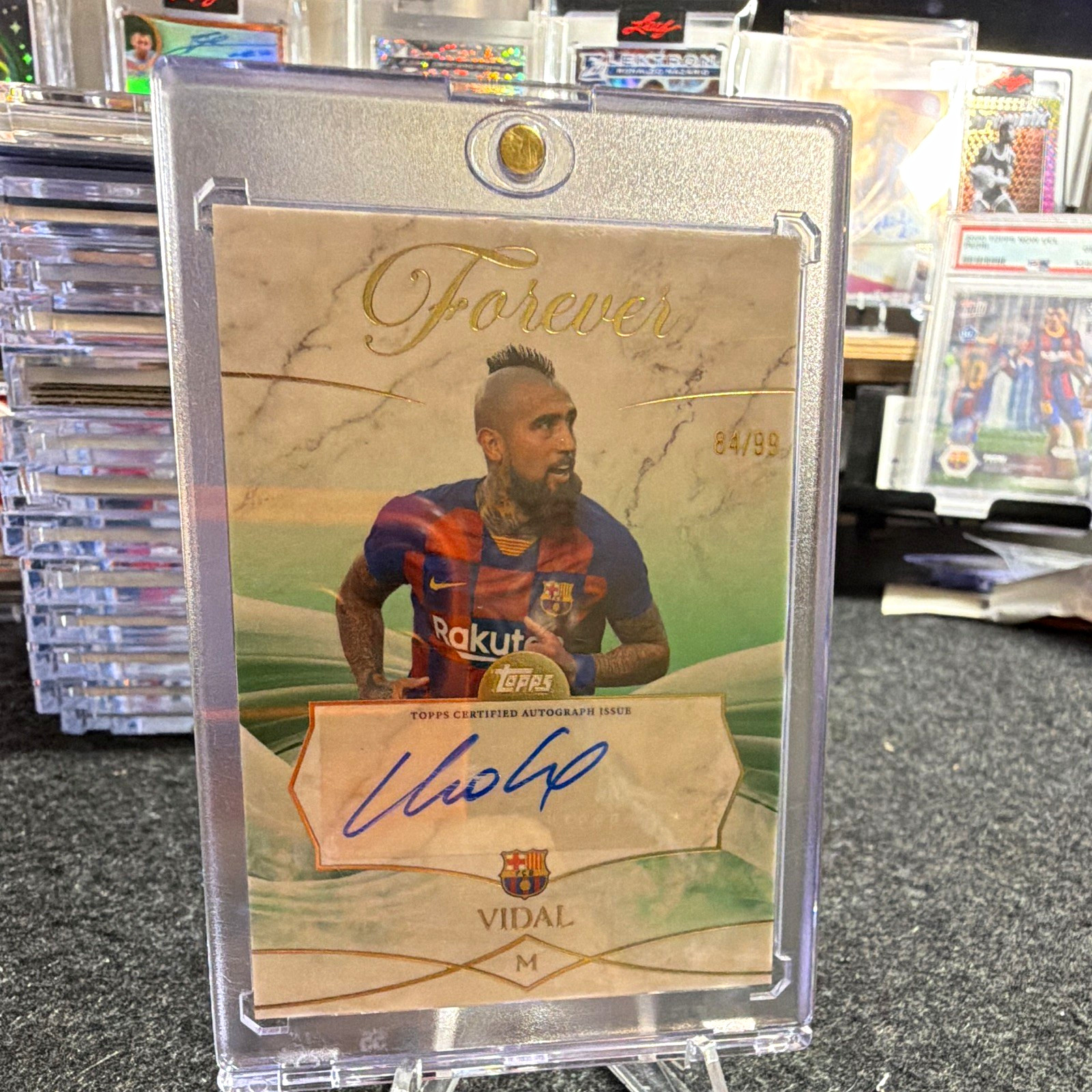 Topps 2025-26 Forever FC Barcelona Arturo Vidal Auto Green /99 #FL-AV