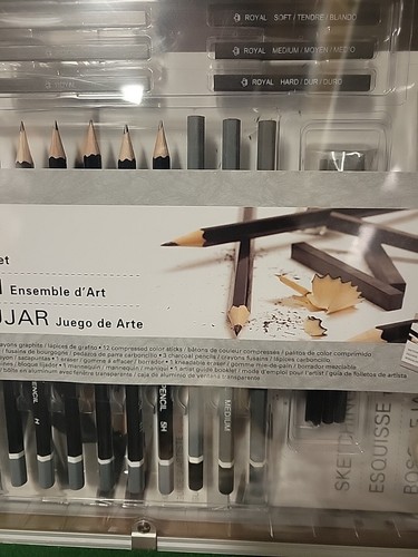 Royal Langnickel Essentials 61pc Sketch & Draw Art Set Pencils Charcoals NEW - Picture 6 of 8