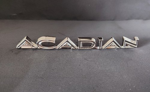 GM Pontiac, 1966/67 Acadian, Hood Scipt, Emblem Canso, Sport Deluxe, Invader - Picture 3 of 4