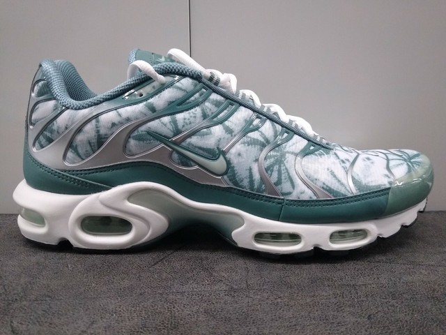 air max plus palm pack