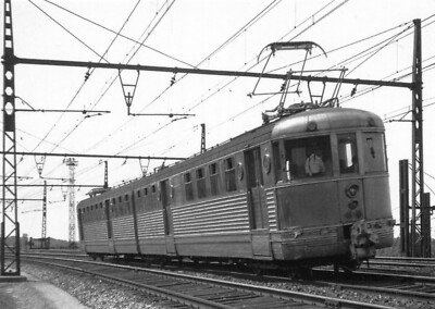 VERSAILLES Linie Paris Montparnasse Le Mans Triebwagenzug 1953 in der Nähe Bahnhof